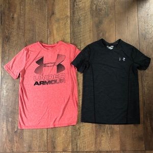 *TWO* Under Armour Shirts 😊 Salmon Pink an…